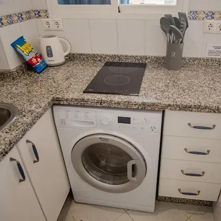 Skol 205a With Sea And Pool Views *