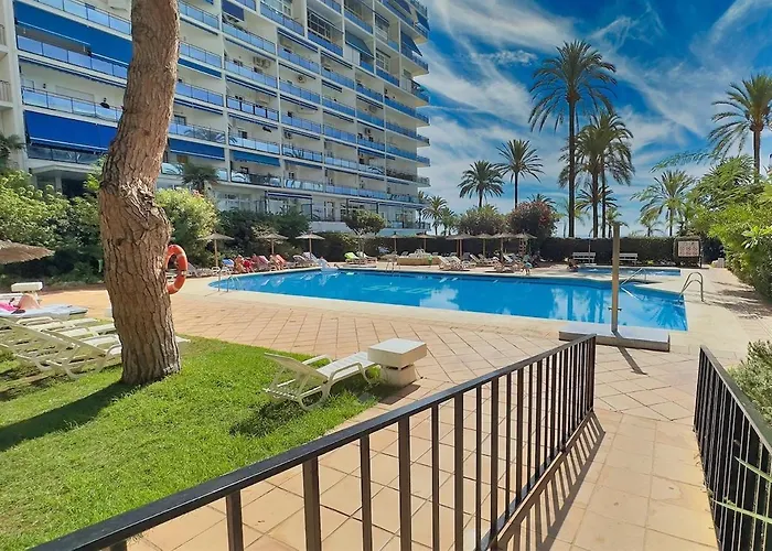 Skol 205a With Sea And Pool Views *