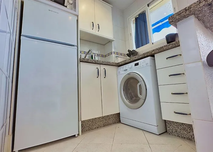 Skol 205a With Sea And Pool Views